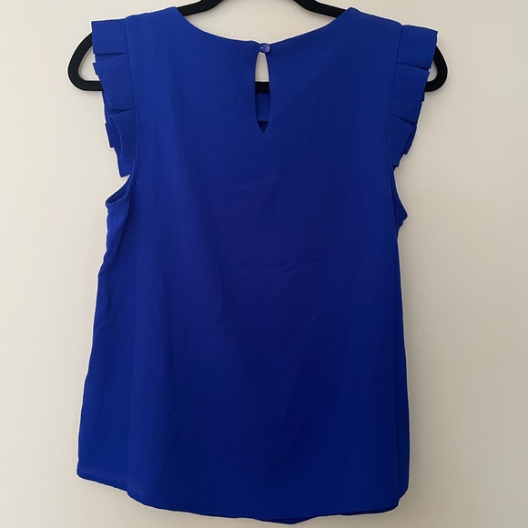 Monteau size small dress shirt. Never worn. - Picture 2 of 2